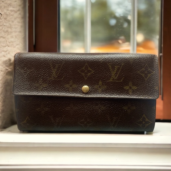 Louis Vuitton Handbags - 100% Authentic LV Sarah long wallet